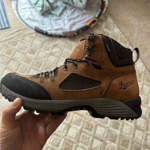 Size 12 Danner Cloud Cap gore tex 6” boot